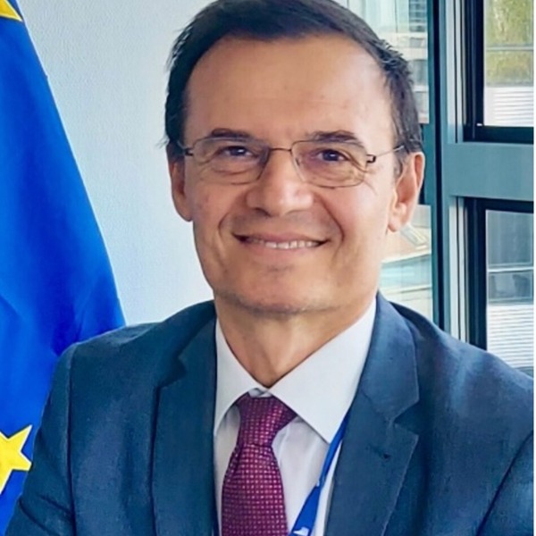 Lucian Cernat